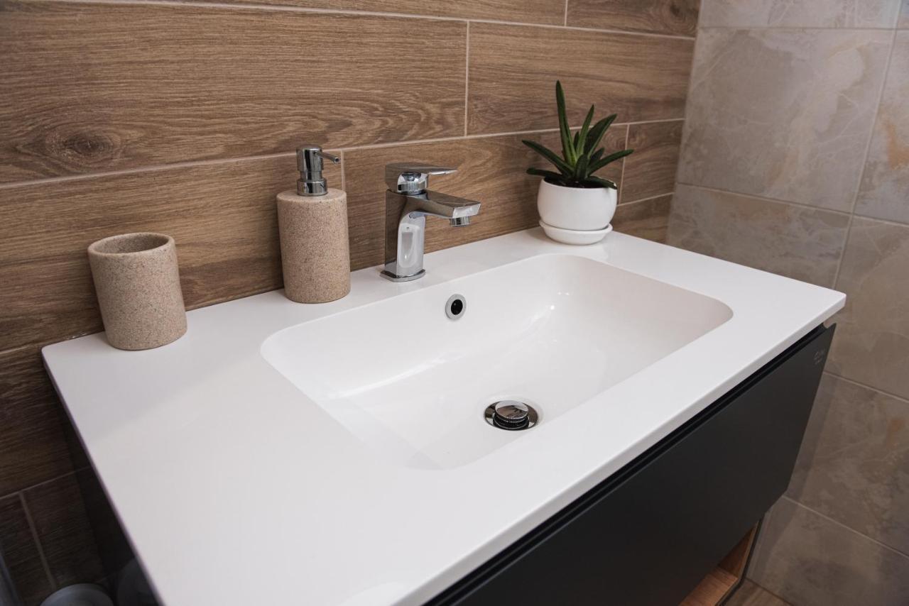 Luxury Apartments Petofi Ungvár Kültér fotó